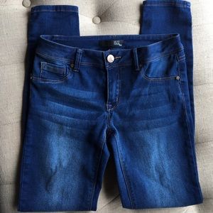 Like New! 1822 Denim skinny jeans.